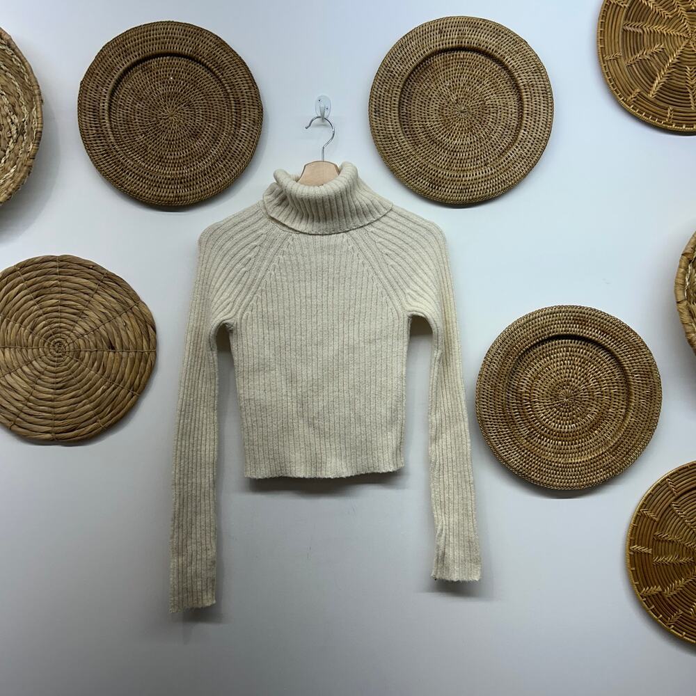 AE American Eagle Ribbed Knit Turtleneck Sweater XS Cream Off-White Layering